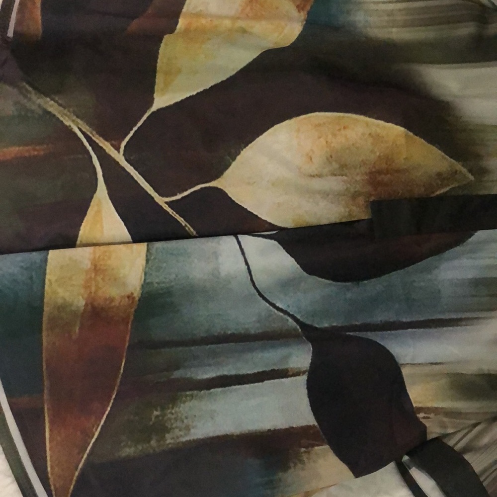 Top - Picture 4 of 4